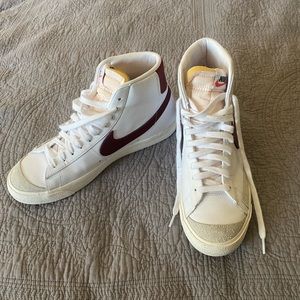 Never worn Nike high tops🙂